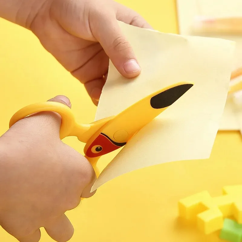 Ciseaux en plastique pour enfa - Art Craft Easy With Paper avis et prix